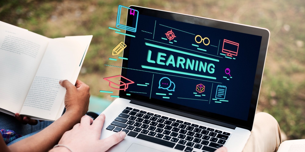 Benefits of Using a Learning Management System to Deliver Online Training
